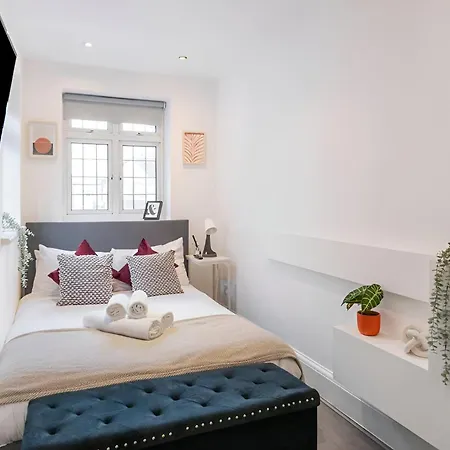 Sleek Loft Living Minimalist Urban Escape Apartment London Exterior photo